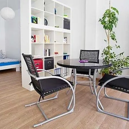 Apartment Blumenstrasse 81 *